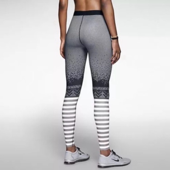 Nike Pro Hyperwarm Engineered Compression Tight - Picture 2 of 8